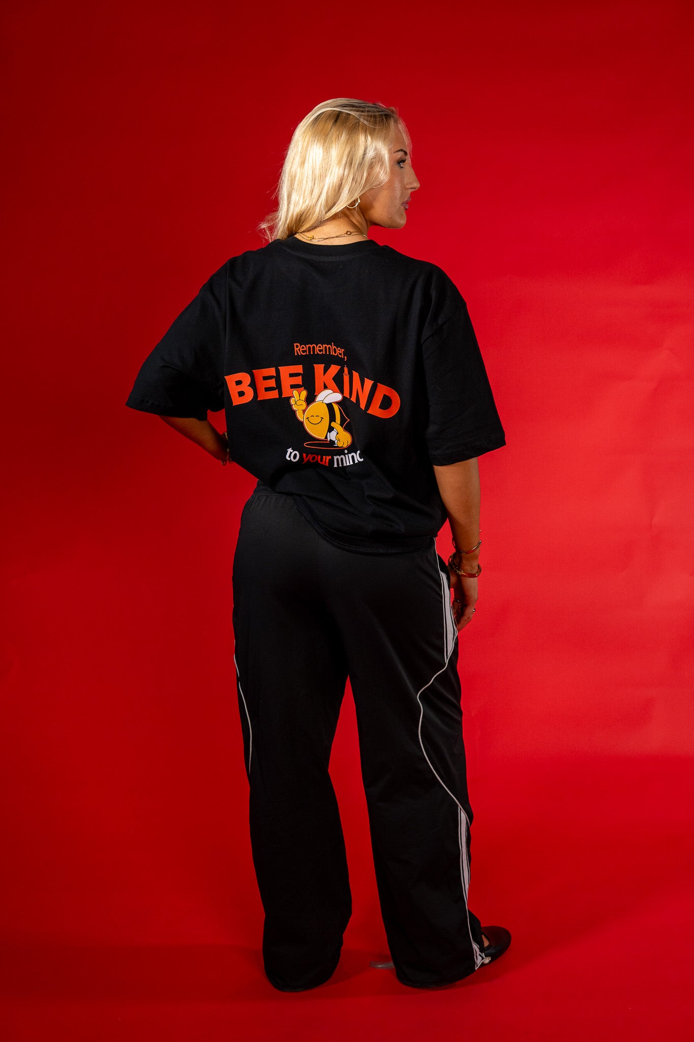 Bee Kind | Premium Heavyweight T-shirt