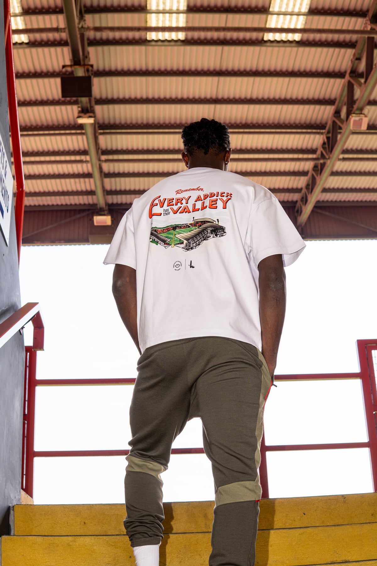 The Valley | Premium Heavyweight T-shirt White