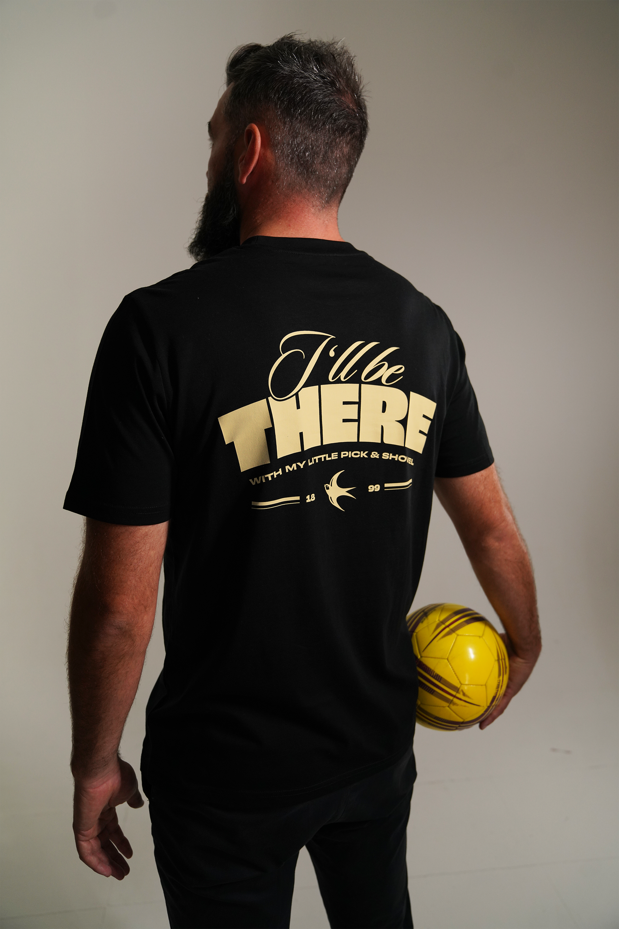 City | Classic Fit T-Shirt